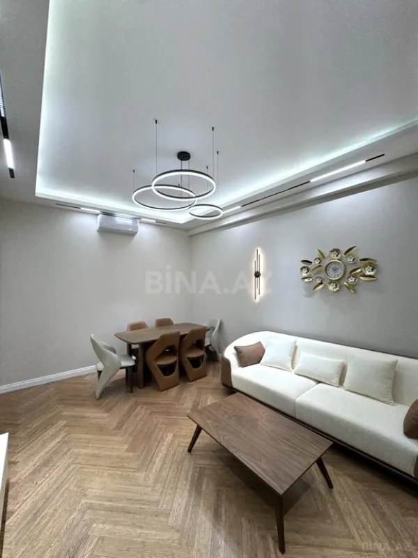Satılır 2 otaqlı mənzil 68 m²