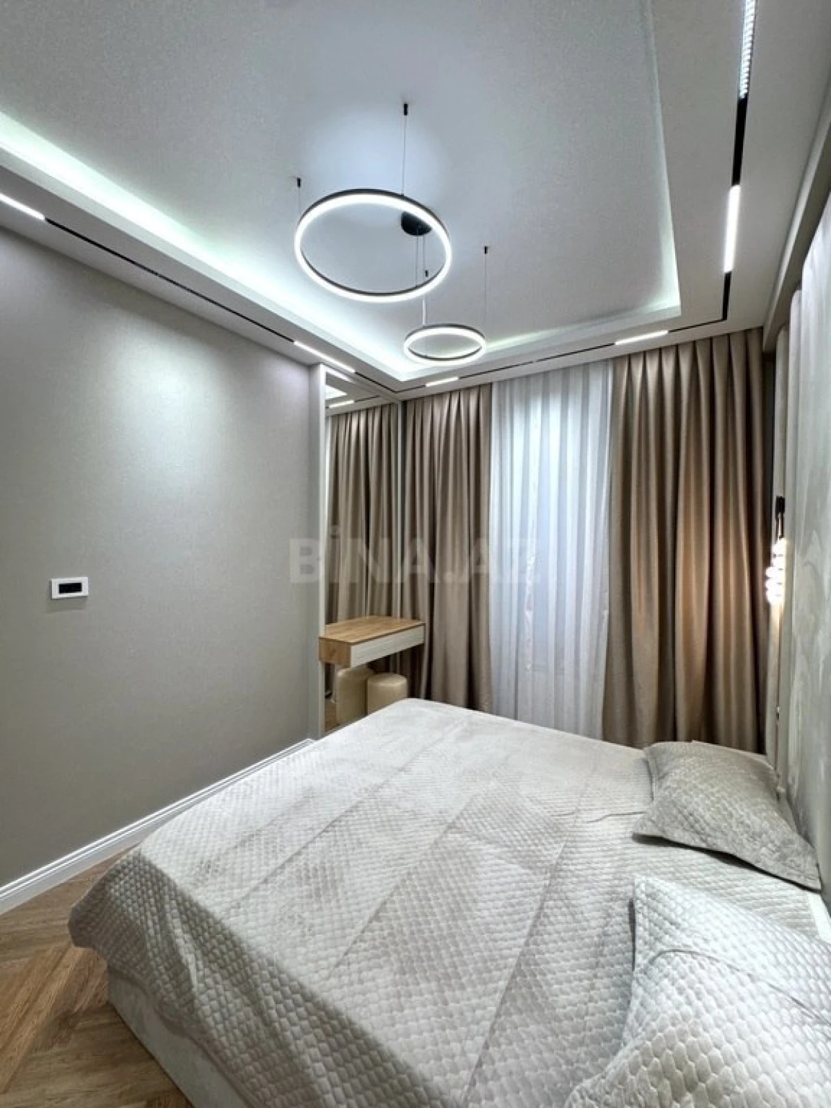 Satılır 2 otaqlı mənzil 68 m²