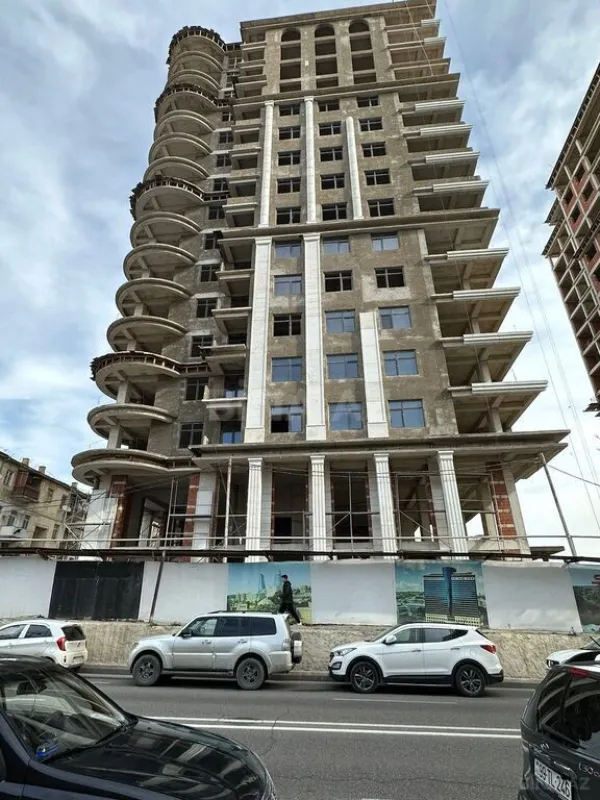 Satılır obyekt 85 m²