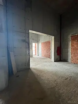 Satılır obyekt 301 m²