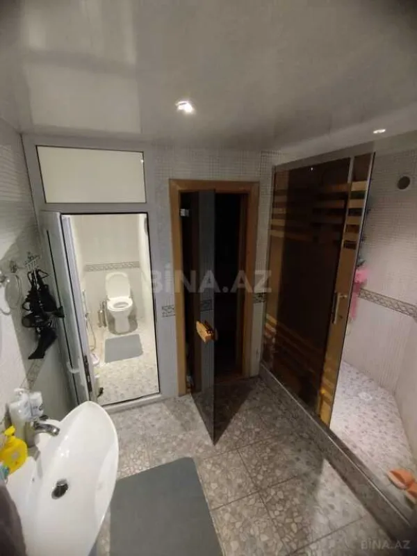Satılır 6 otaqlı həyət evi 600 m²