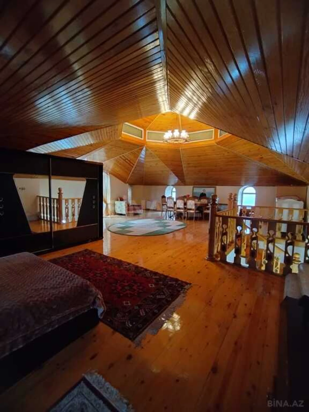 Satılır 6 otaqlı həyət evi 600 m²