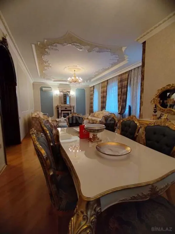 Satılır 6 otaqlı həyət evi 600 m²