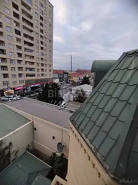 Satılır 6 otaqlı həyət evi 600 m²