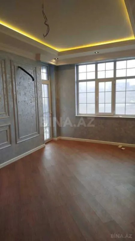 Satılır 3 otaqlı mənzil 114 m²