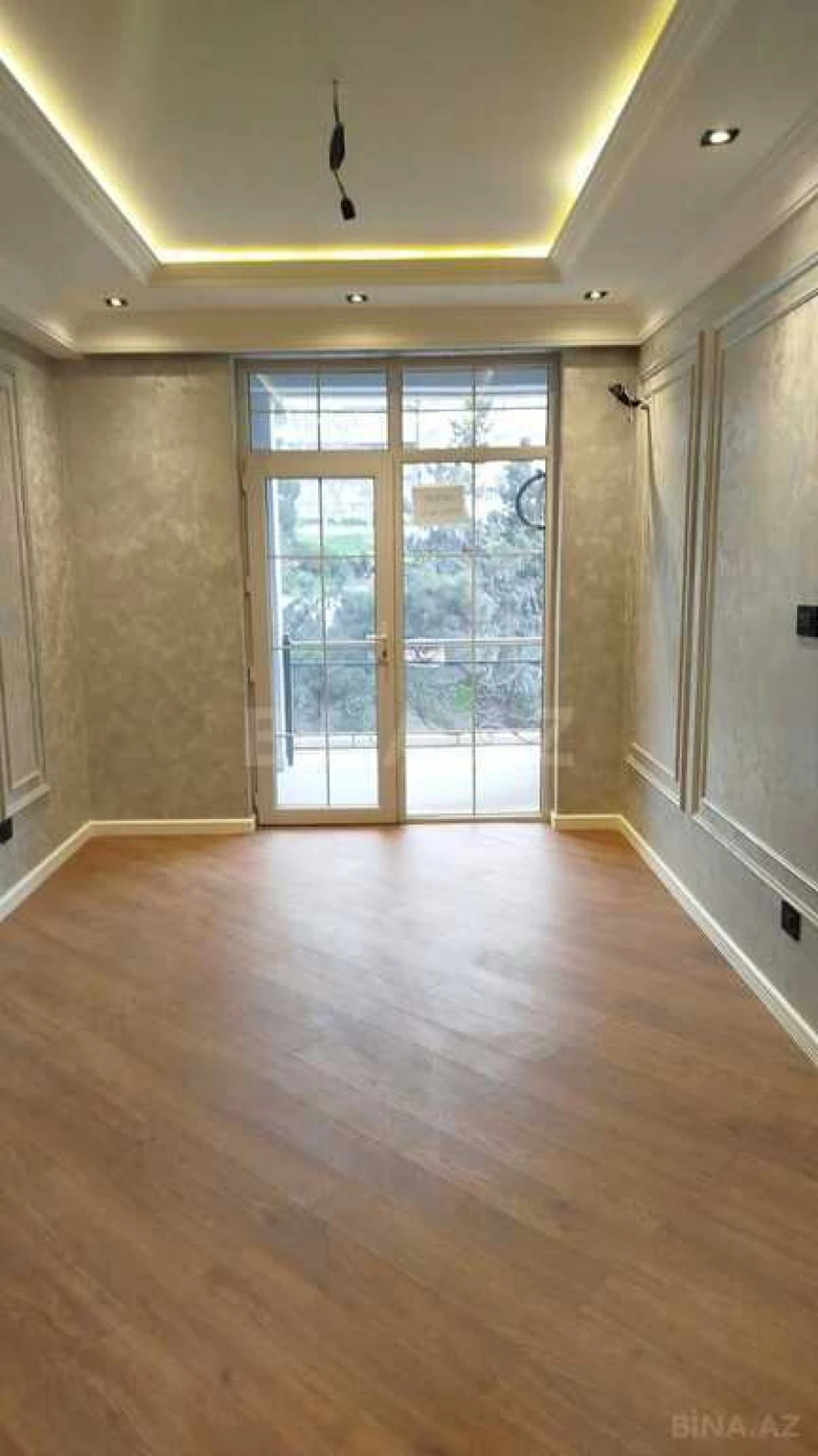 Satılır 3 otaqlı mənzil 114 m²