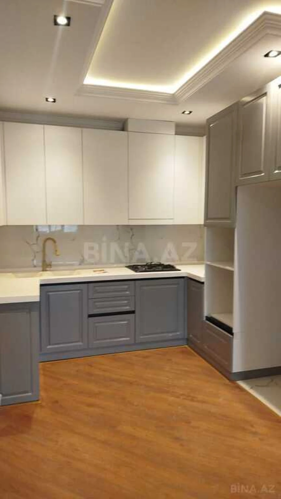 Satılır 3 otaqlı mənzil 114 m²