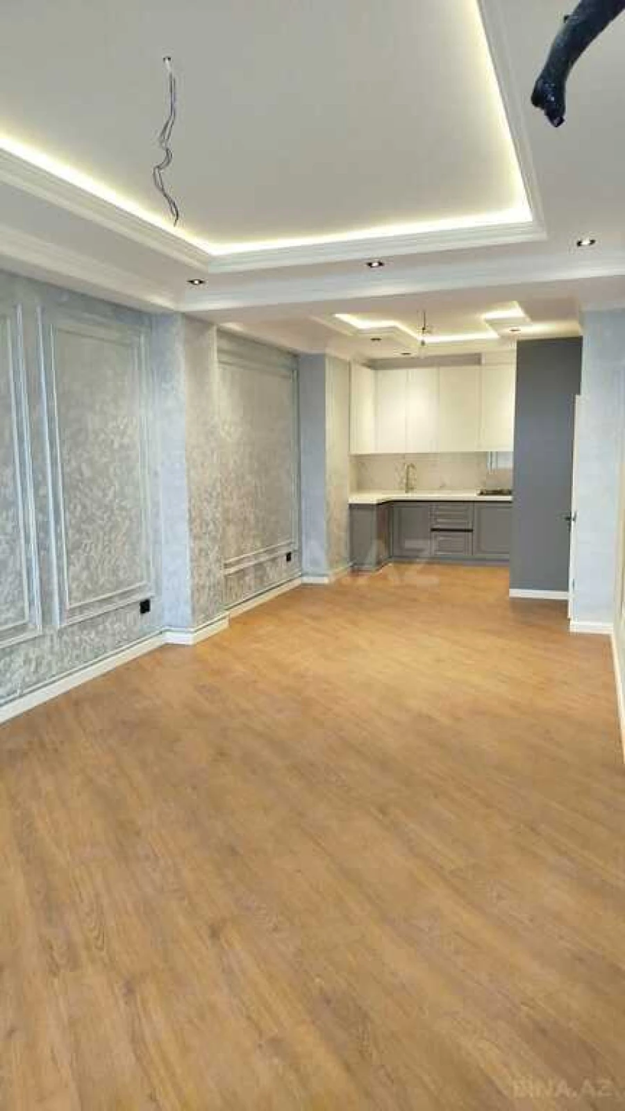 Satılır 3 otaqlı mənzil 114 m²