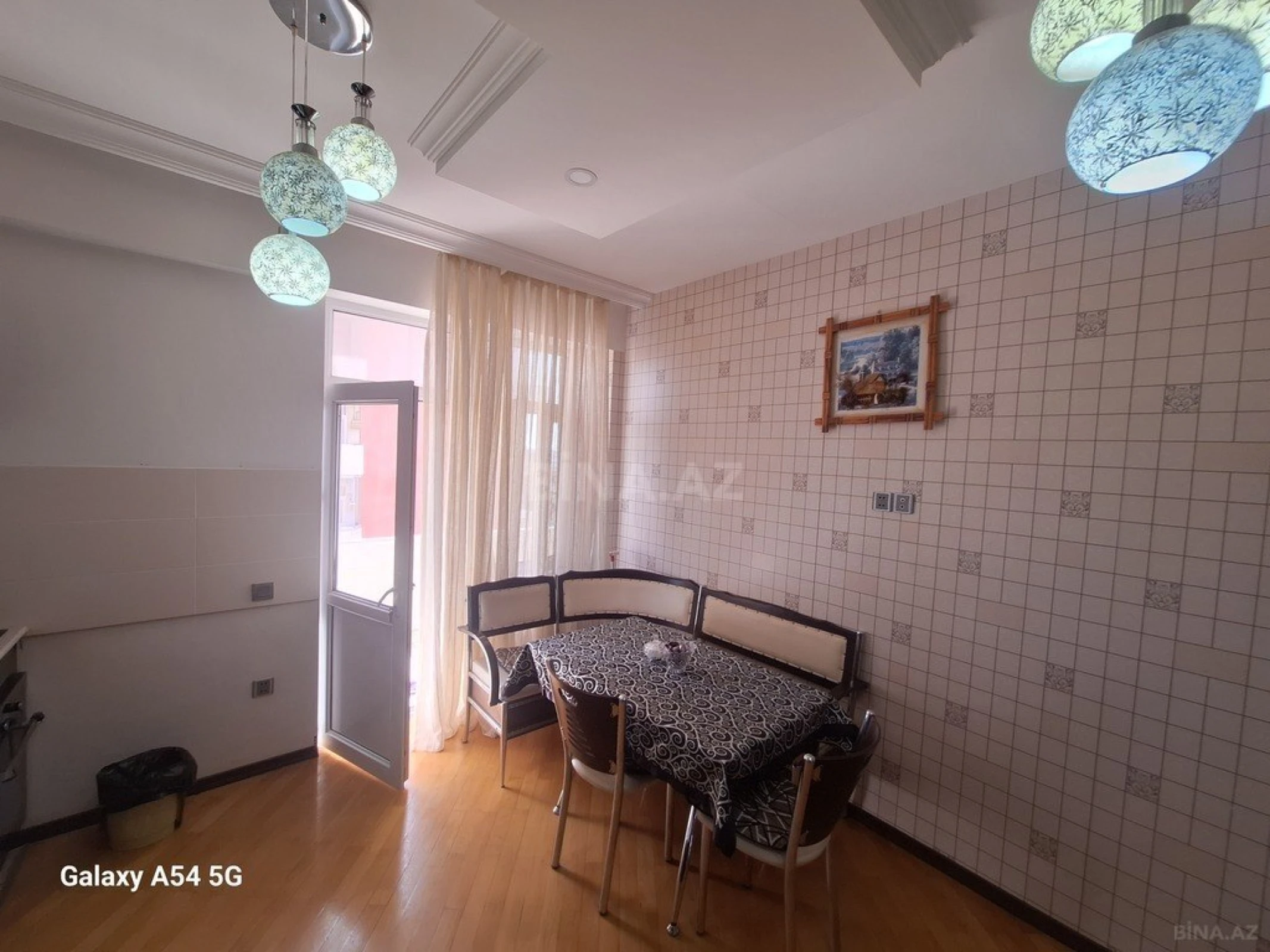 Satılır 2 otaqlı mənzil 100 m²