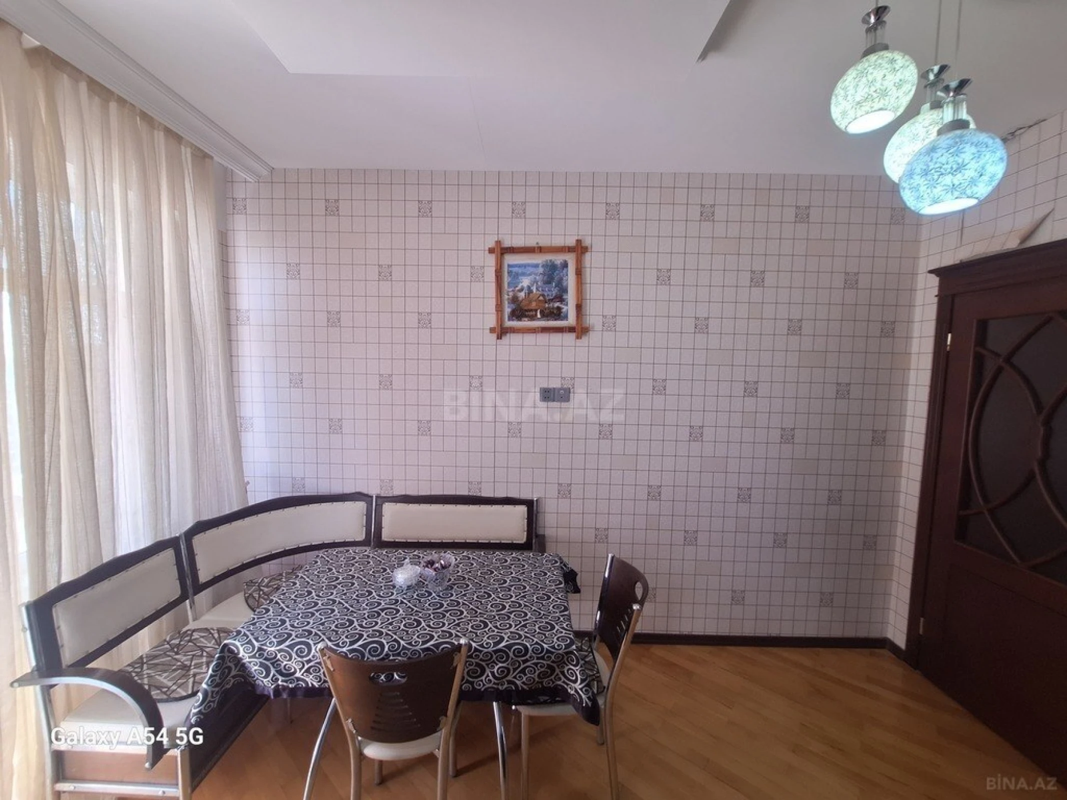 Satılır 2 otaqlı mənzil 100 m²