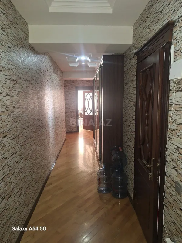 Satılır 2 otaqlı mənzil 100 m²
