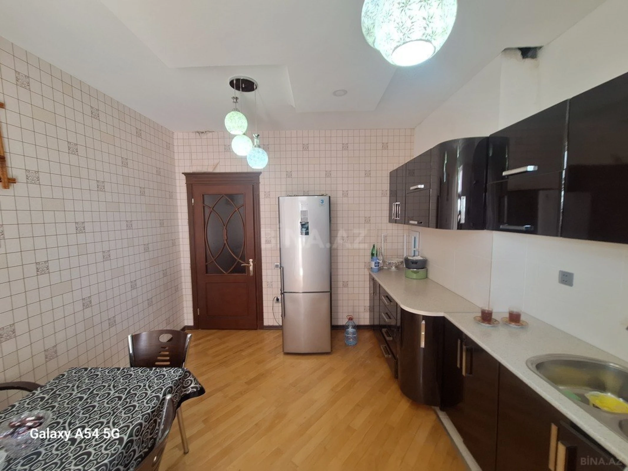 Satılır 2 otaqlı mənzil 100 m²