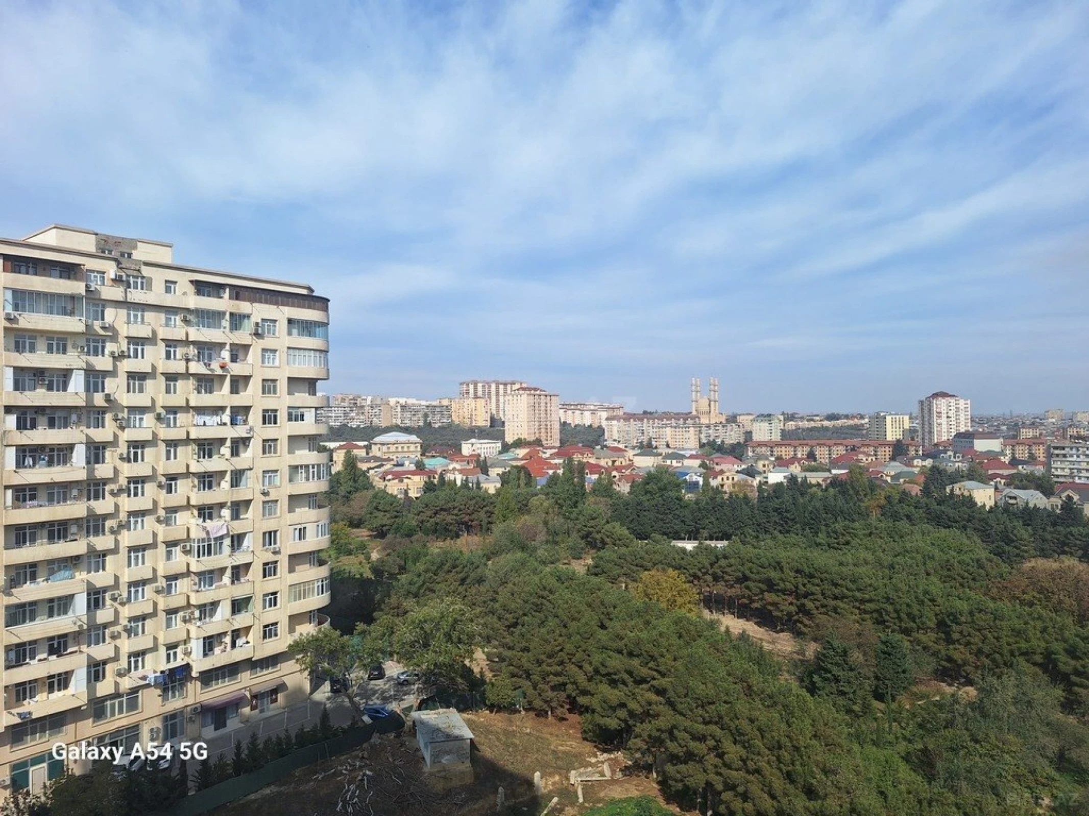 Satılır 2 otaqlı mənzil 100 m²