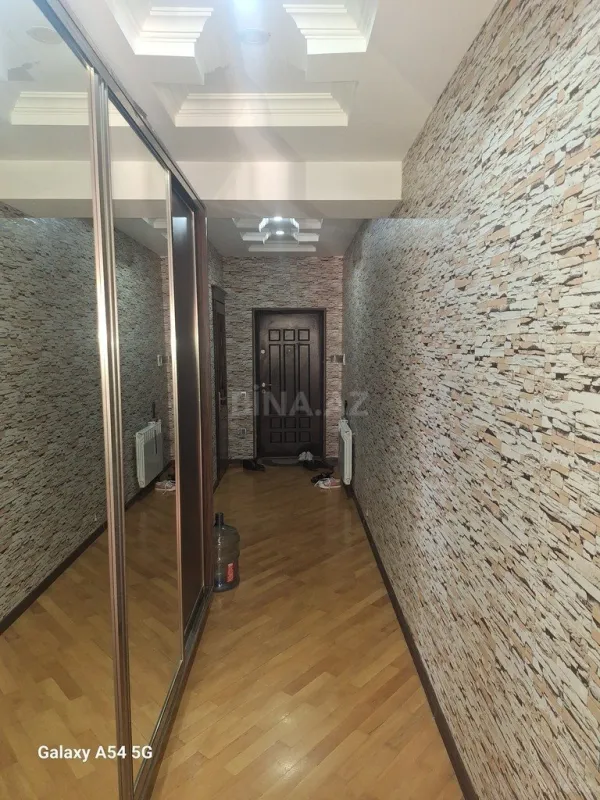 Satılır 2 otaqlı mənzil 100 m²