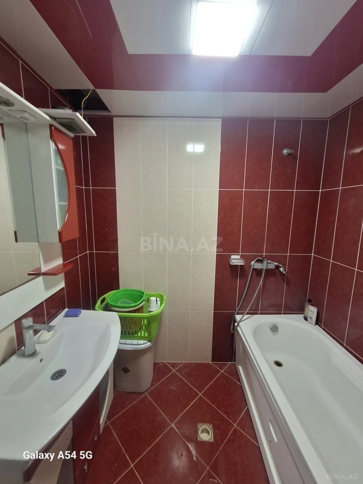 Satılır 2 otaqlı mənzil 100 m²