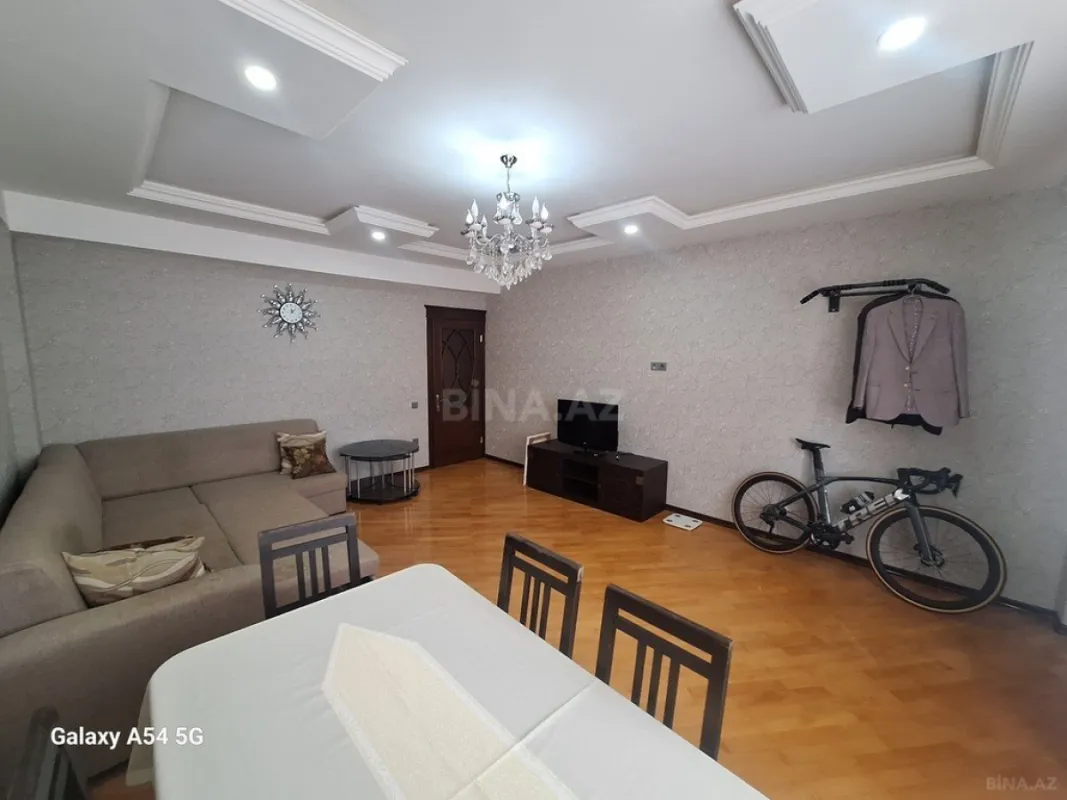 Satılır 2 otaqlı mənzil 100 m²