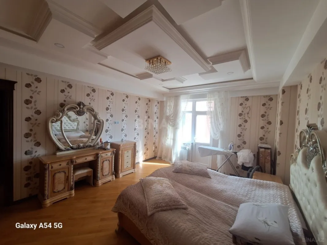 Satılır 2 otaqlı mənzil 100 m²