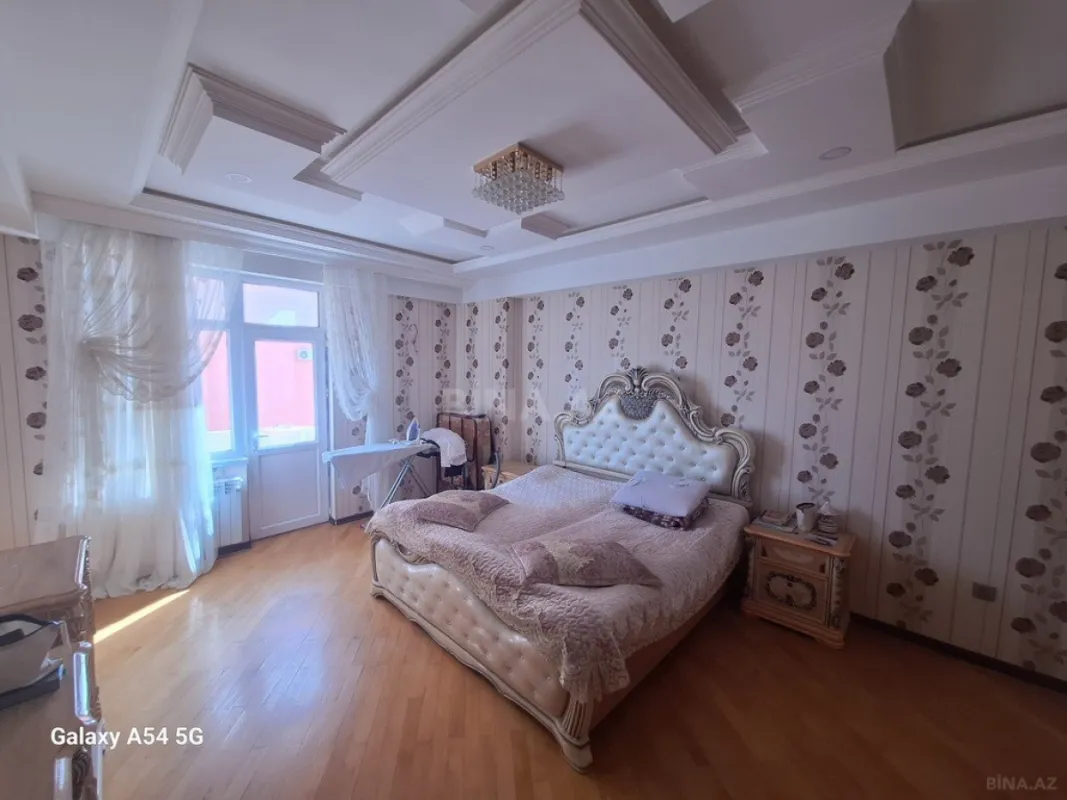 Satılır 2 otaqlı mənzil 100 m²