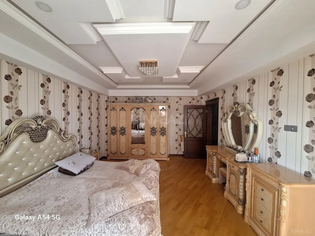 Satılır 2 otaqlı mənzil 100 m²