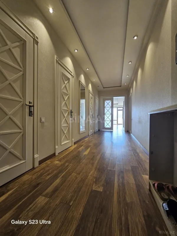 Satılır 3 otaqlı mənzil 140 m²