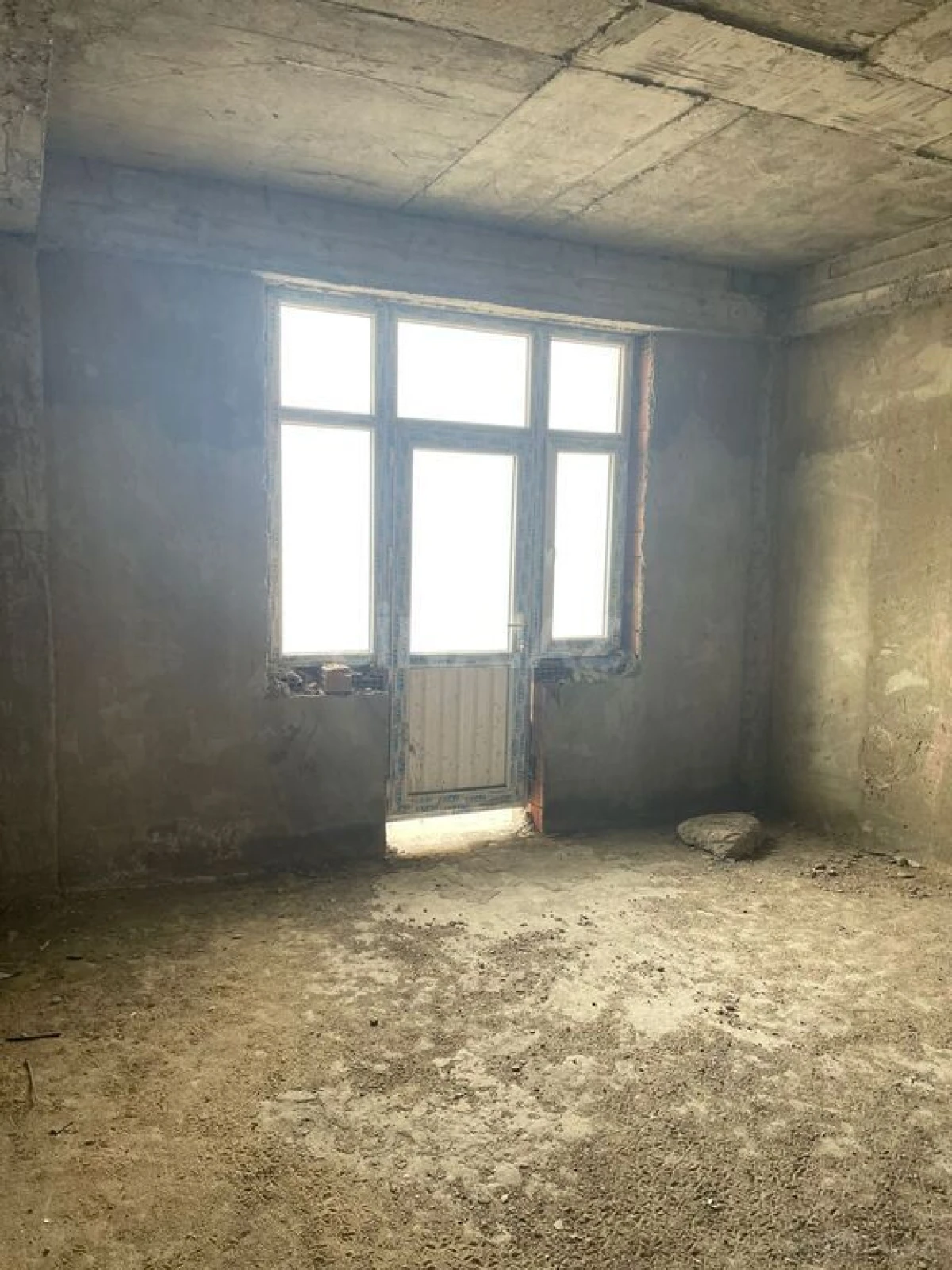 Satılır 3 otaqlı mənzil 123 m²