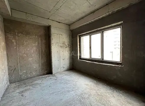 Satılır 3 otaqlı mənzil 154 m²