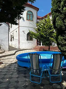 Satılır 6 otaqlı həyət evi 300 m²