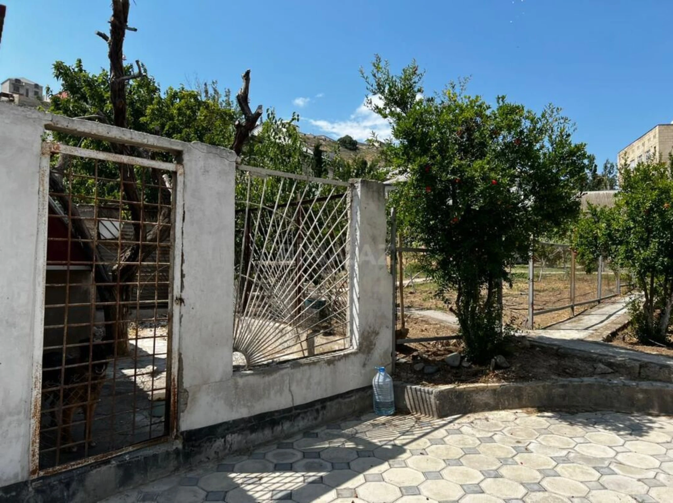 Satılır 6 otaqlı həyət evi 300 m²