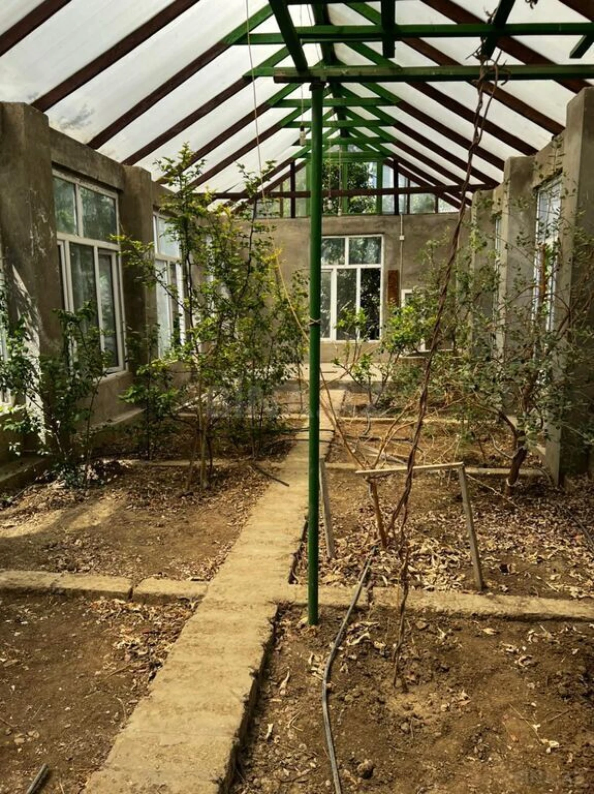 Satılır 6 otaqlı həyət evi 300 m²