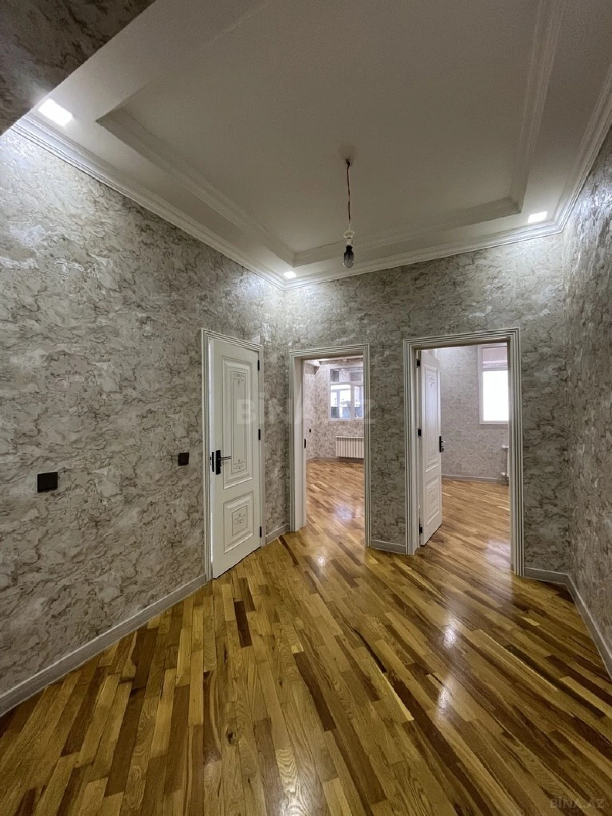 Satılır 3 otaqlı mənzil 77 m²