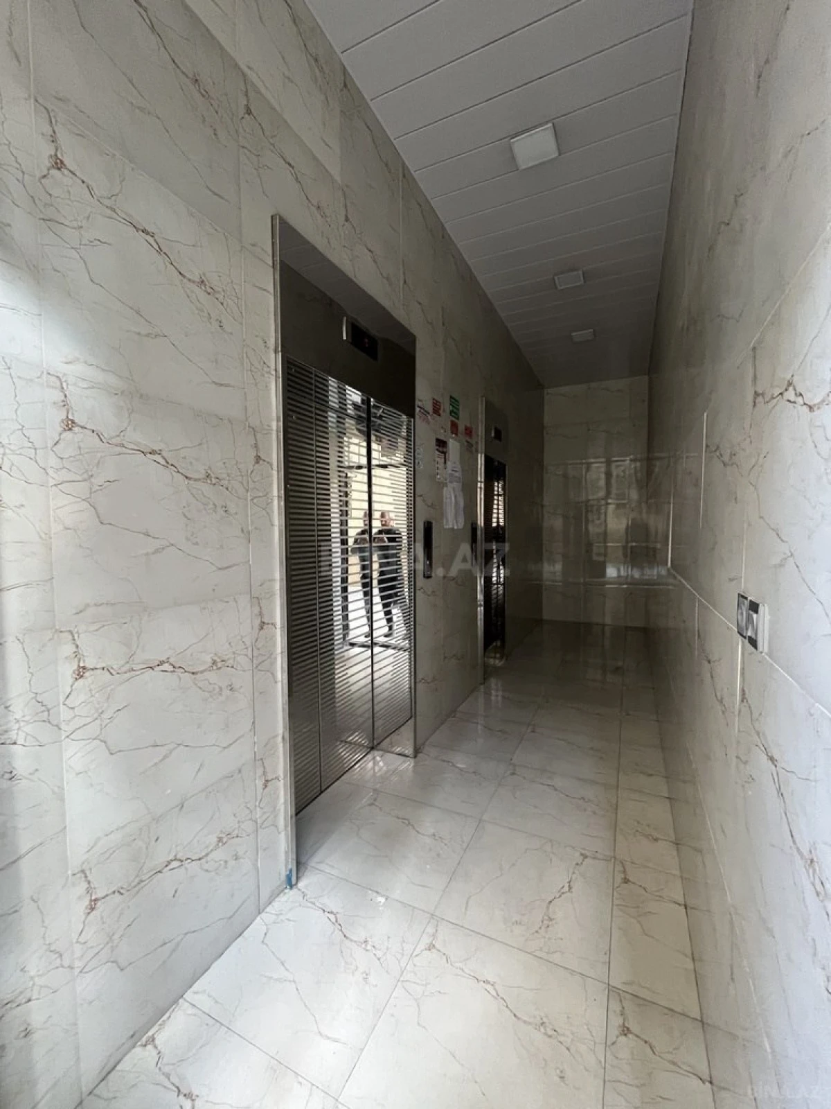 Satılır 3 otaqlı mənzil 77 m²