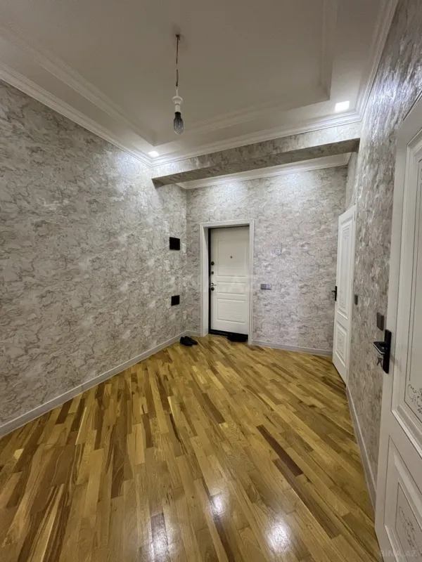 Satılır 3 otaqlı mənzil 77 m²