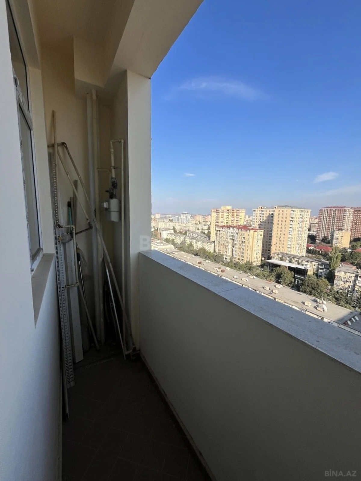 Satılır 3 otaqlı mənzil 77 m²