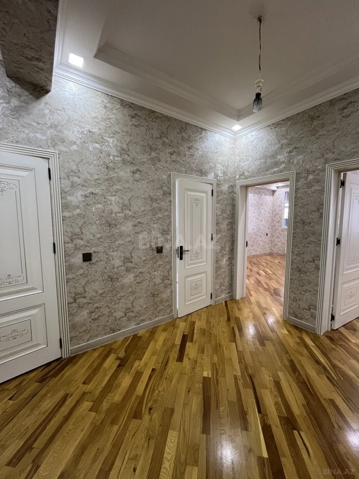 Satılır 3 otaqlı mənzil 77 m²