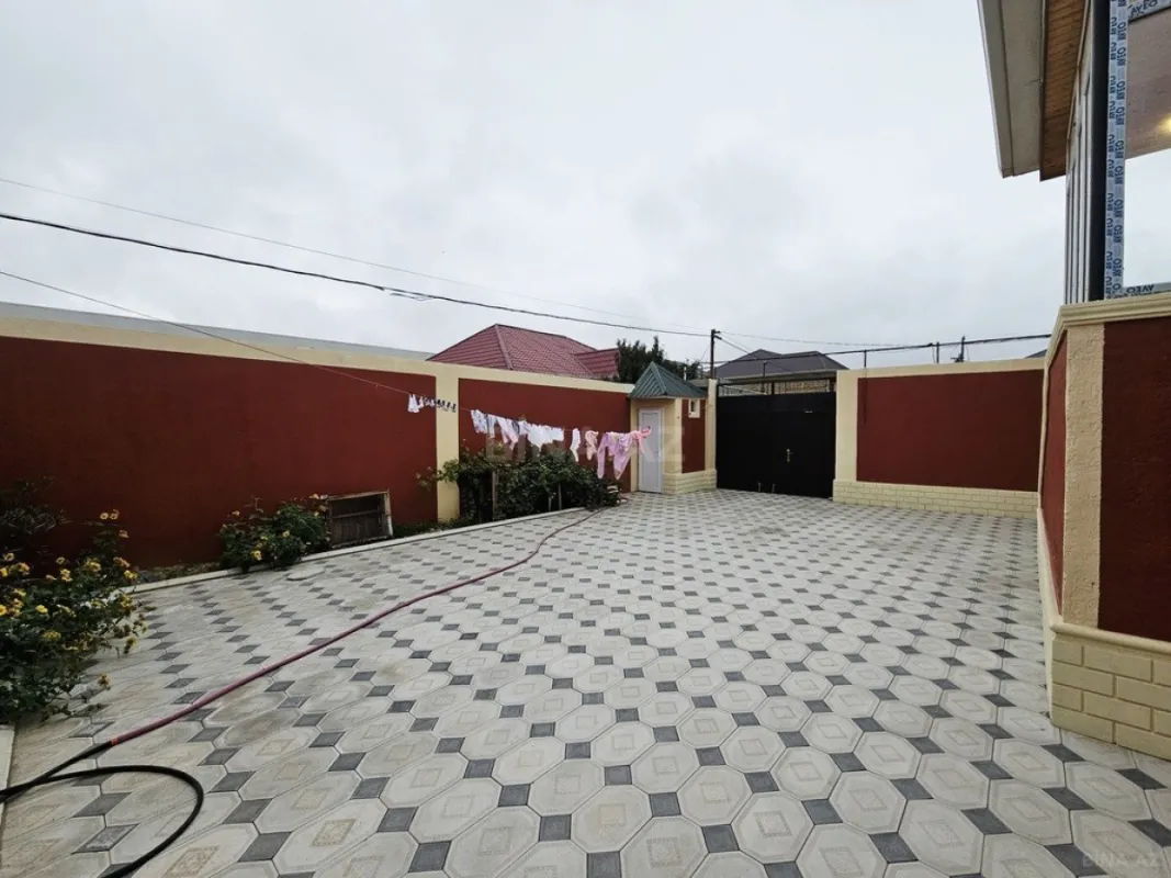 Satılır 4 otaqlı həyət evi 120 m²
