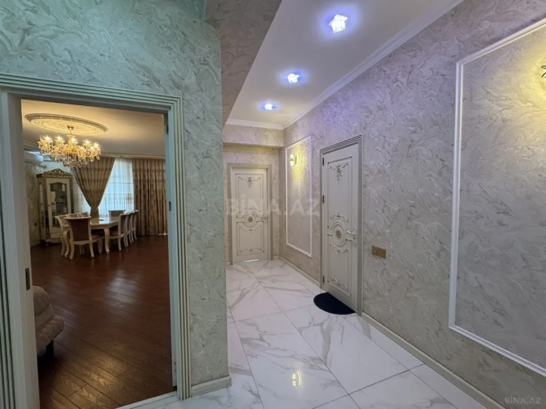 Satılır 3 otaqlı mənzil 143 m²