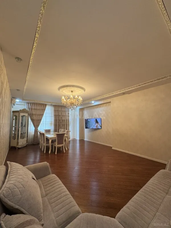 Satılır 3 otaqlı mənzil 143 m²