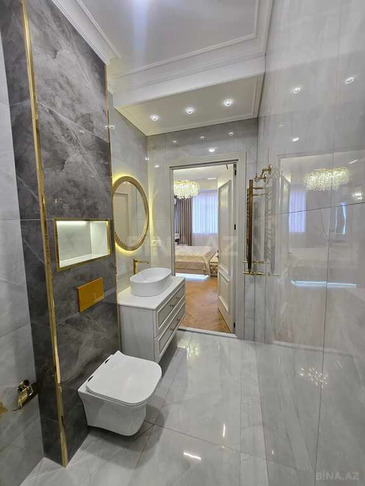 Satılır 4 otaqlı mənzil 177 m²