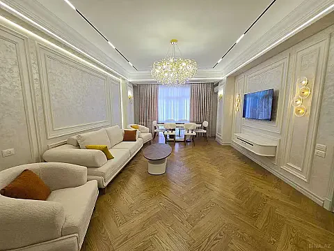 Satılır 4 otaqlı mənzil 177 m²