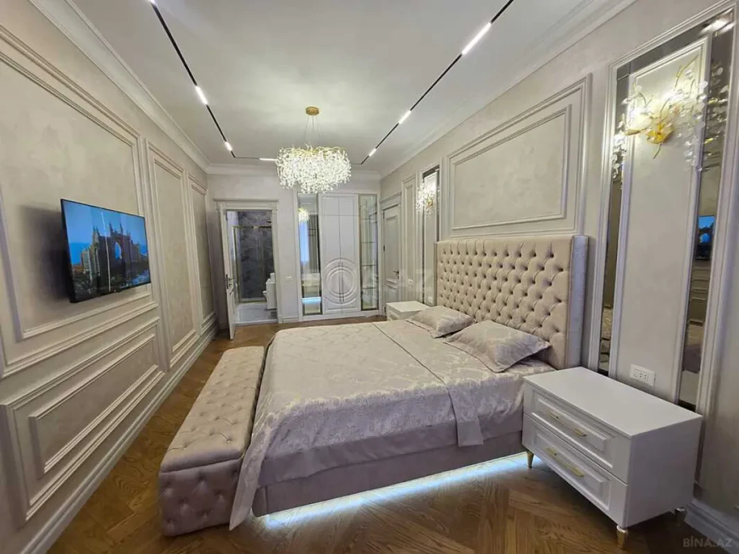 Satılır 4 otaqlı mənzil 177 m²