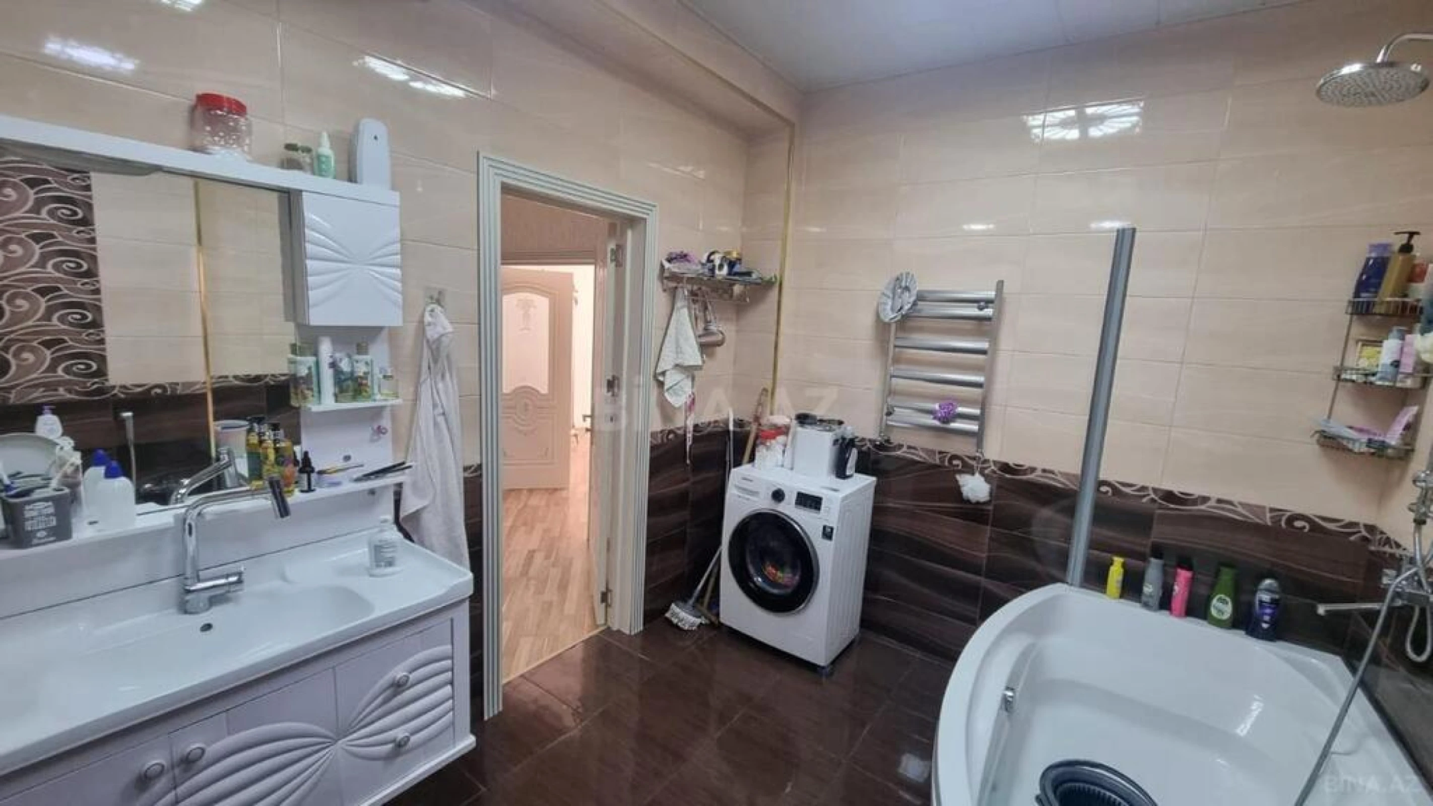 Satılır 3 otaqlı mənzil 126 m²
