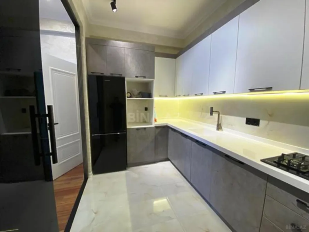 Satılır 3 otaqlı mənzil 105 m²