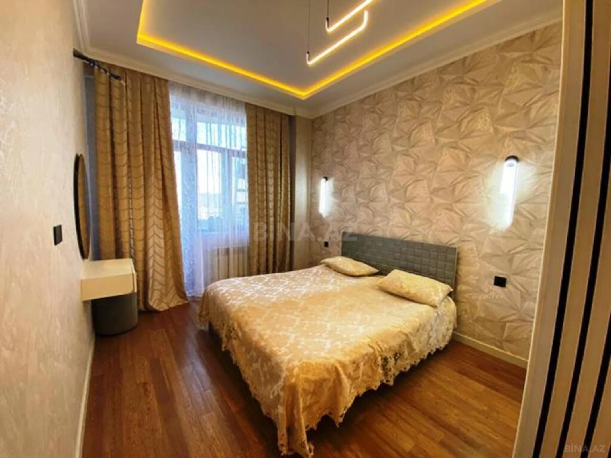 Satılır 3 otaqlı mənzil 105 m²