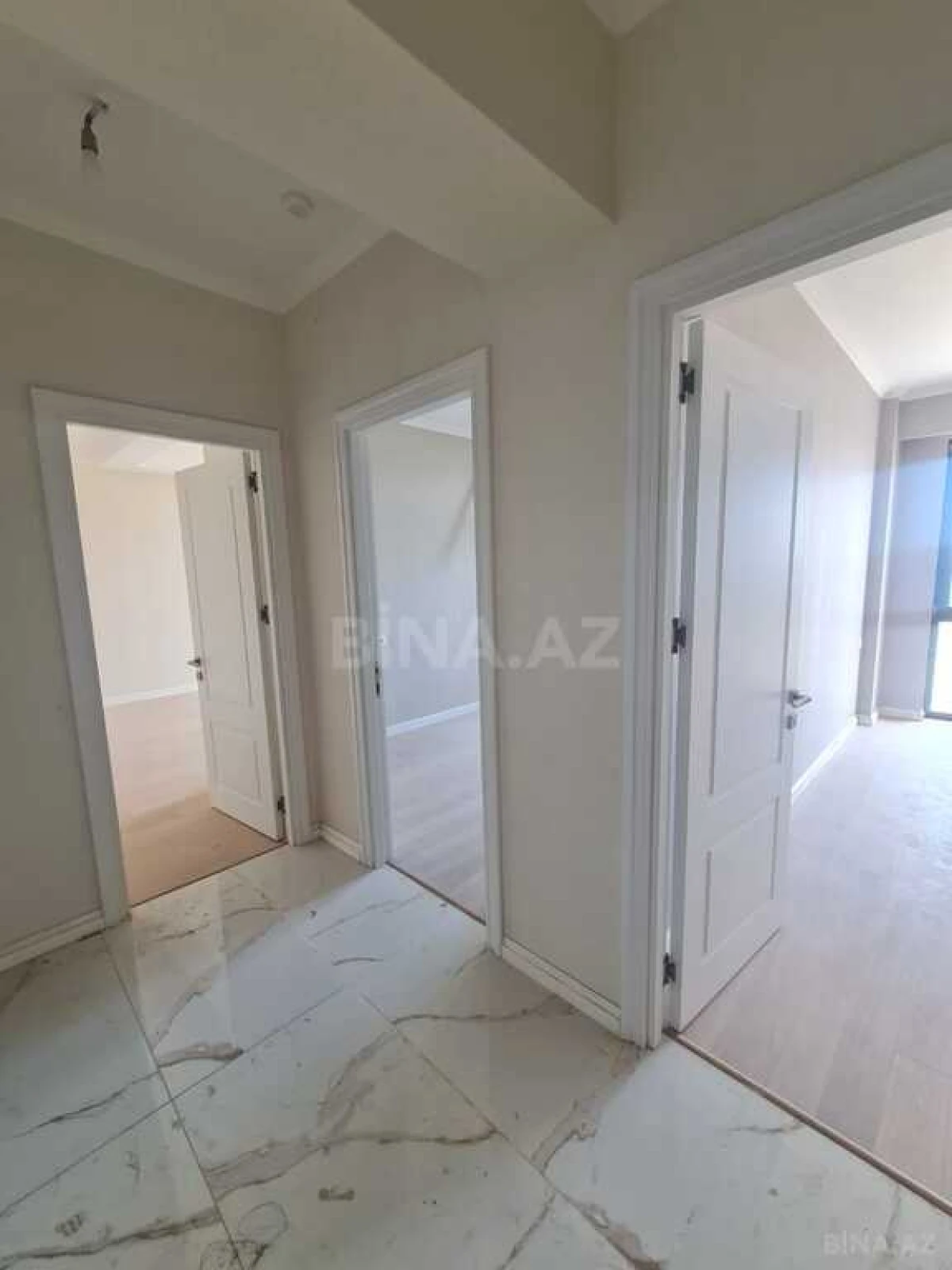 Satılır 3 otaqlı mənzil 72 m²