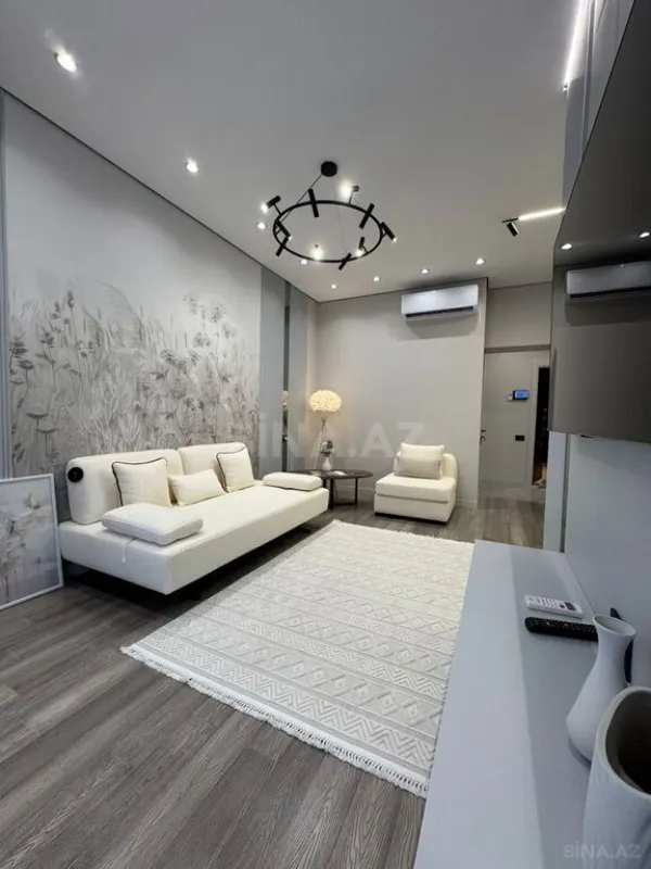 Kirayə verilir 2 otaqlı mənzil 70 m²
