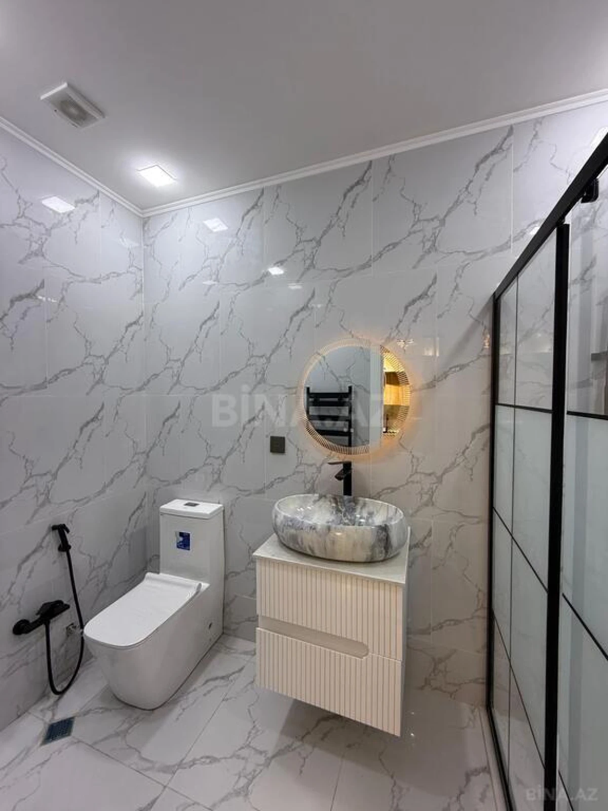 Satılır 2 otaqlı mənzil 55 m²