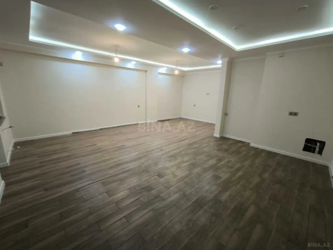 Satılır 3 otaqlı mənzil 145 m²