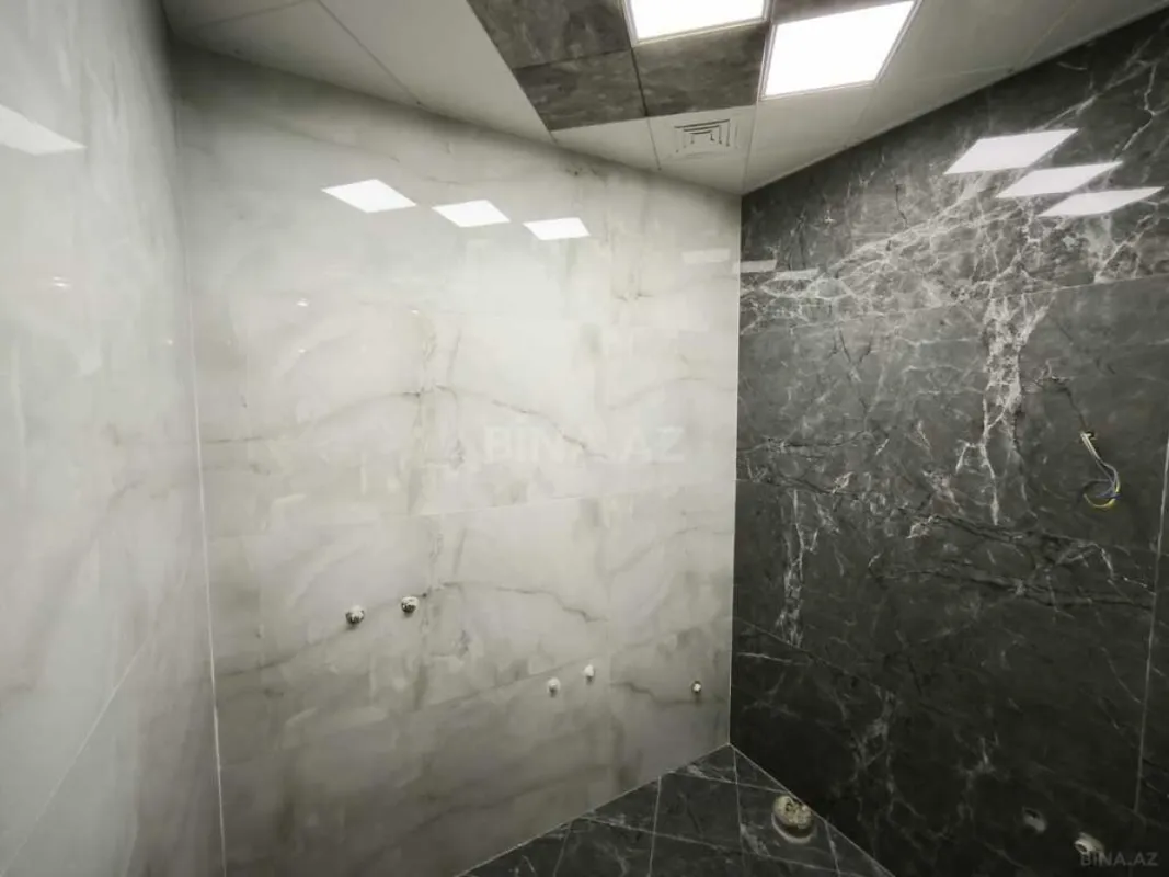 Satılır 3 otaqlı mənzil 145 m²