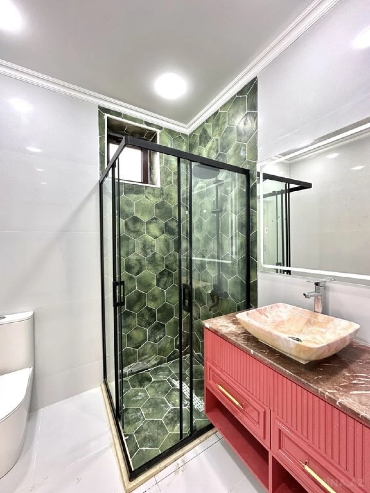 Satılır 5 otaqlı həyət evi 210 m²