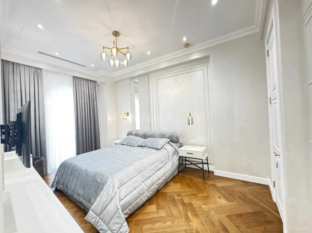 Kirayə verilir 3 otaqlı mənzil 150 m²
